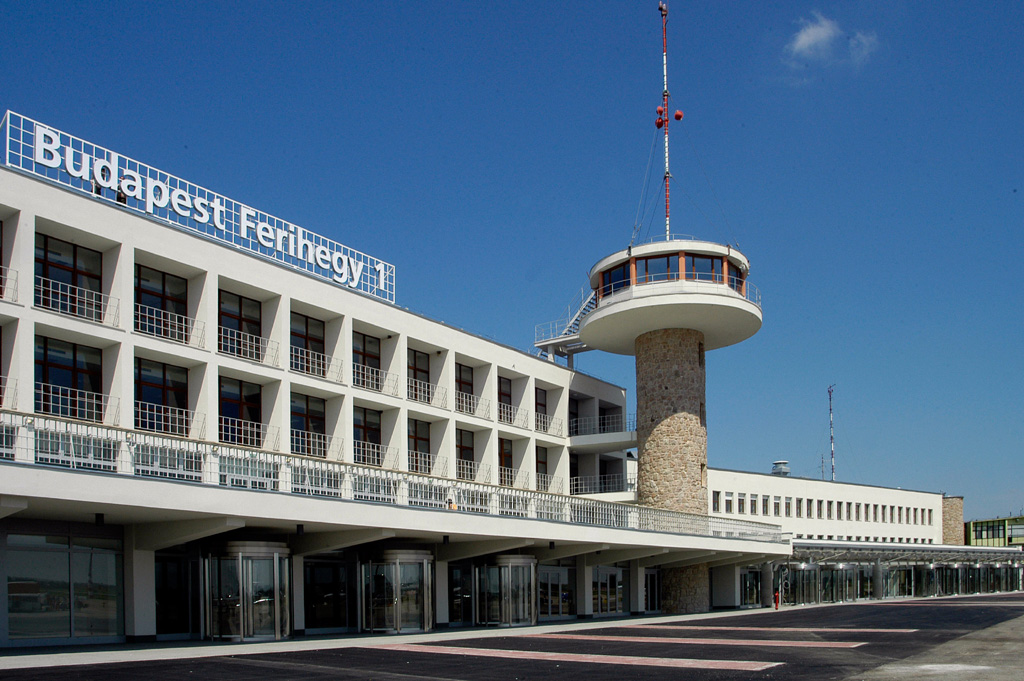 A jövőben a feliratot is lecserélik: Serv Service Airport